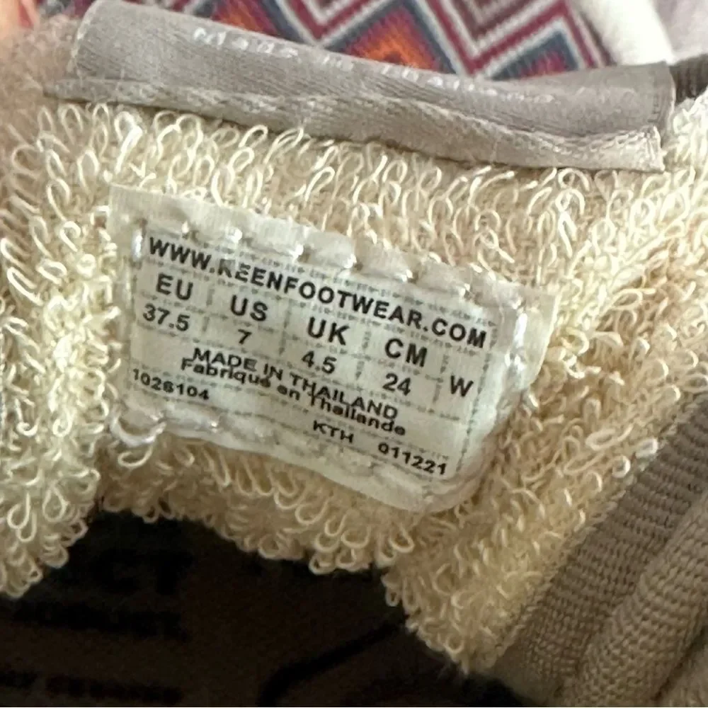 Keen Elsa Lite Women Sz‎ 7 Chevron Plaza Taupe Low Shoes Sneakers Colorful